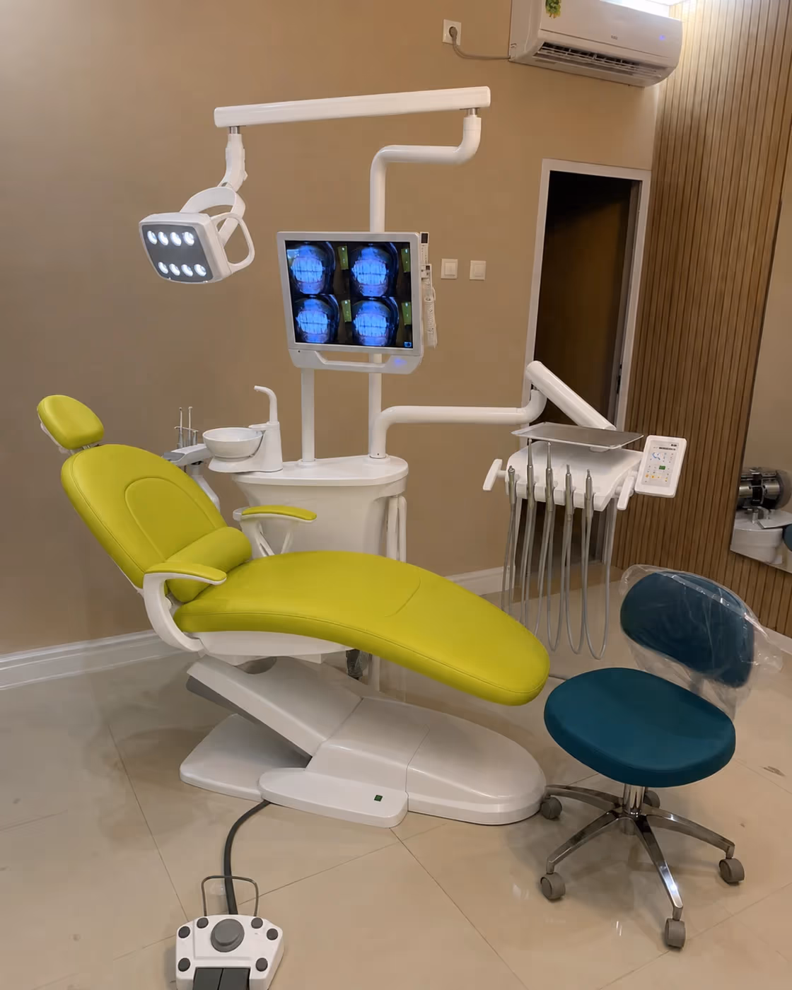 B100L Galaxy dental chair clean clinical layout concept visual