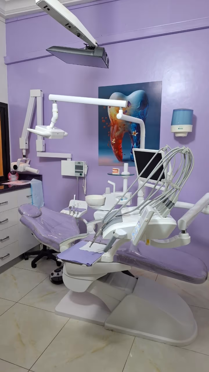 G3 dental chair in a supplied finished treatment-room reference image