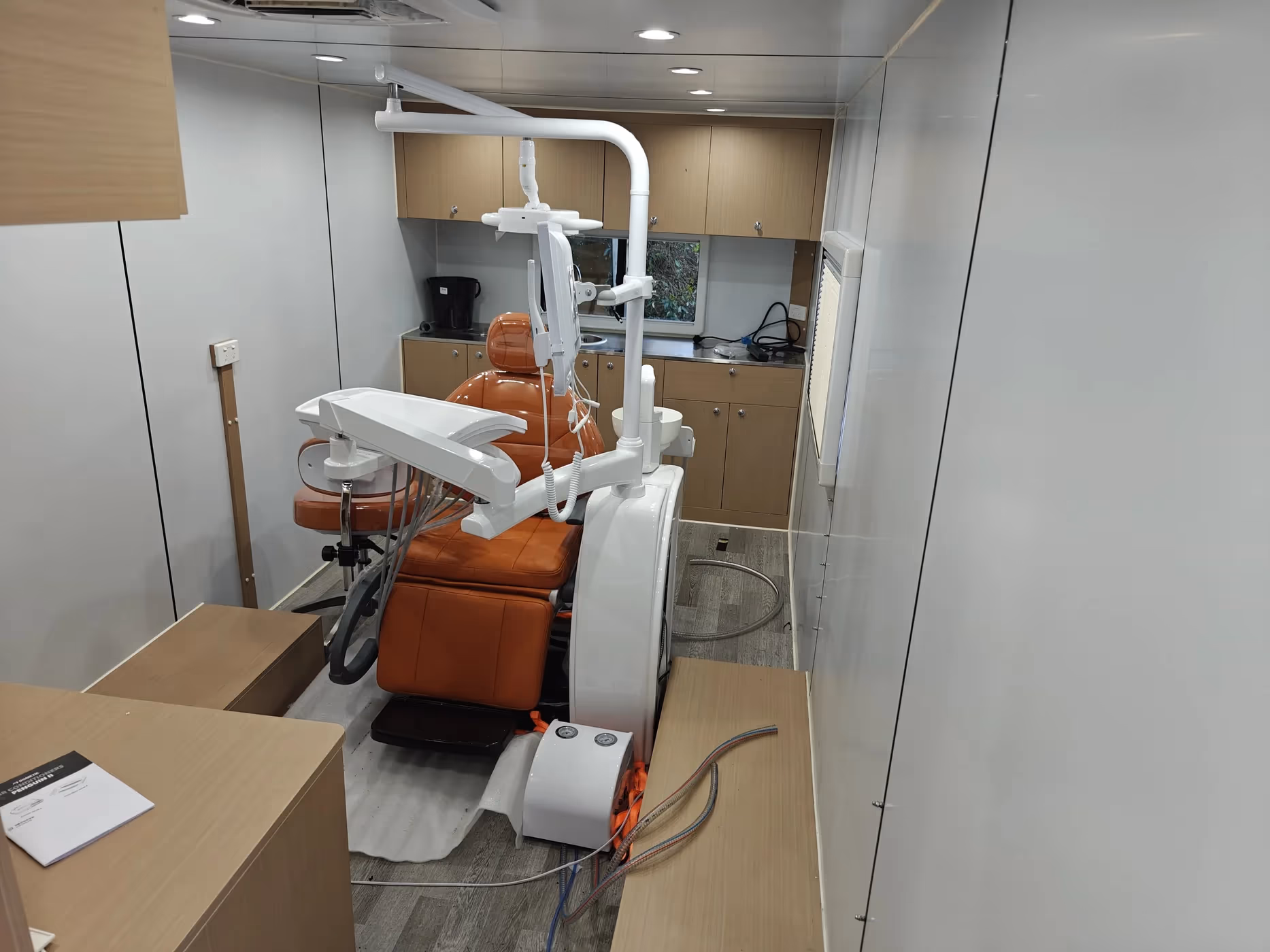 G5 dental chair installed in a real clinic treatment room