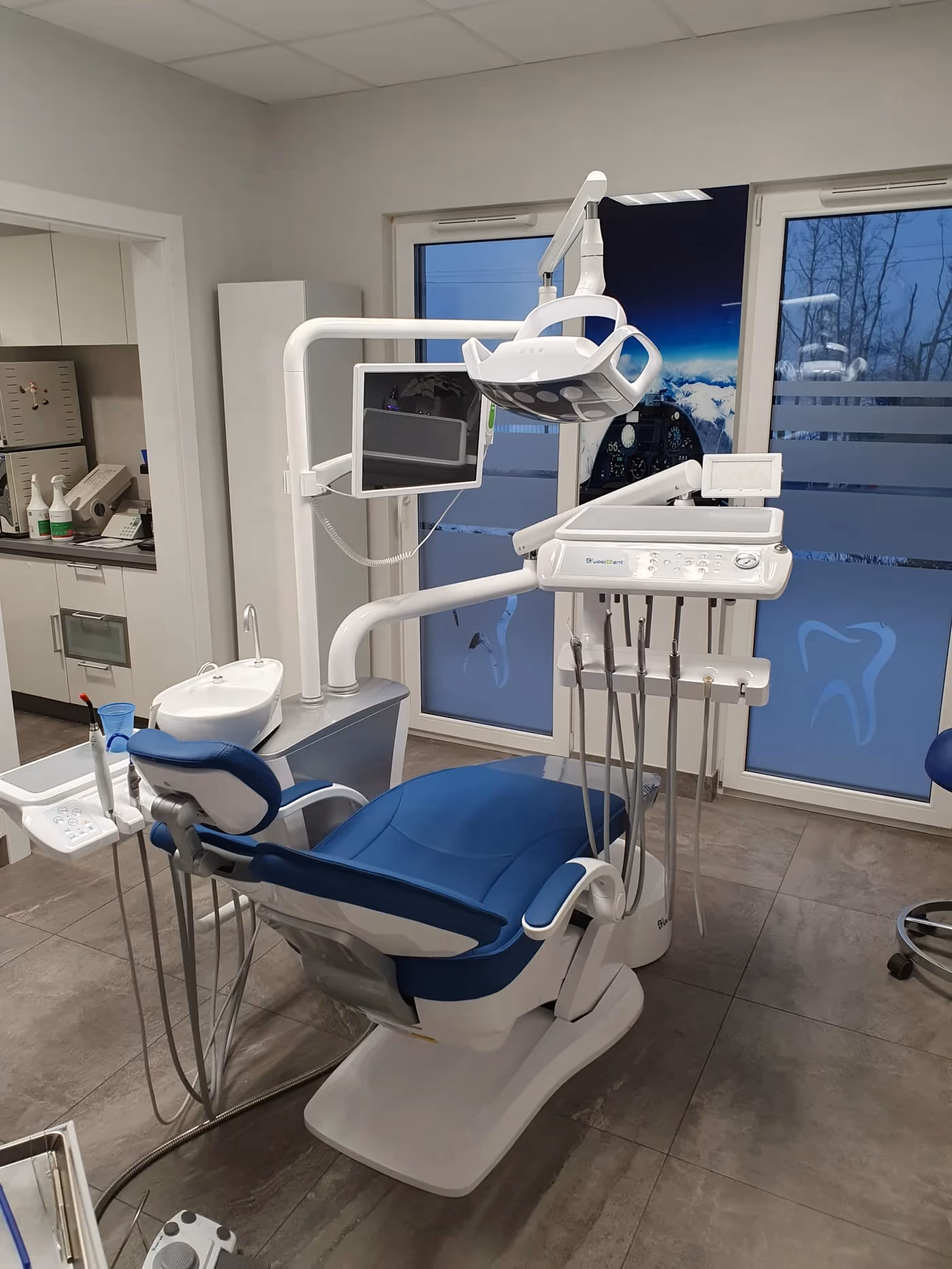 M100(L) dental chair installed at a real customer clinic