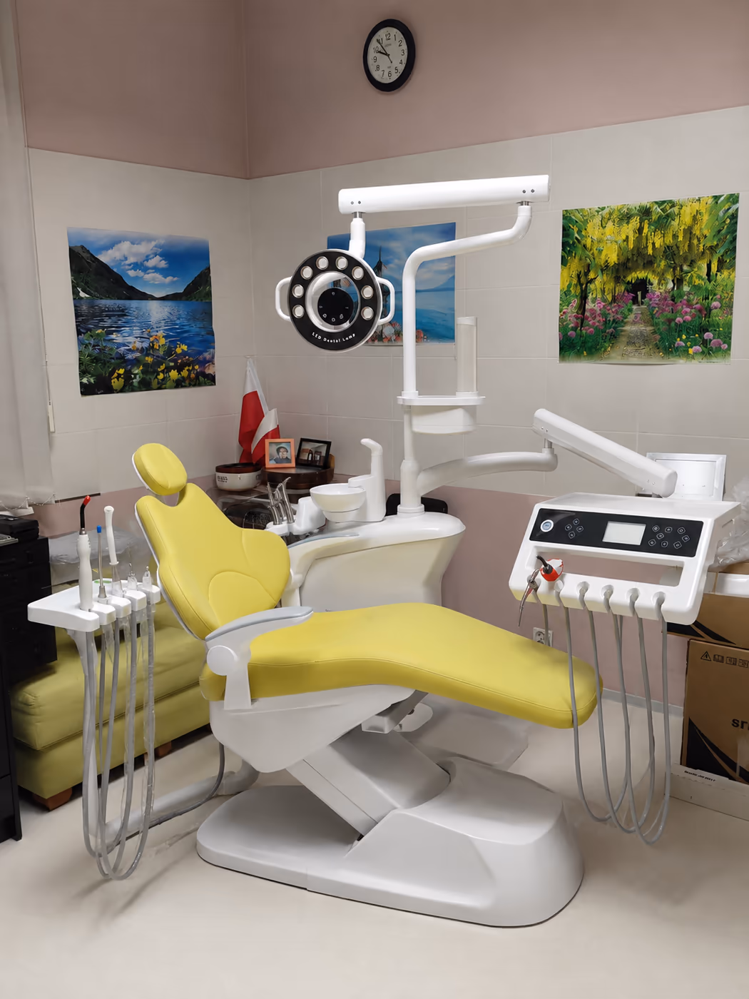 P6 dental chair in a supplied finished treatment-room reference image