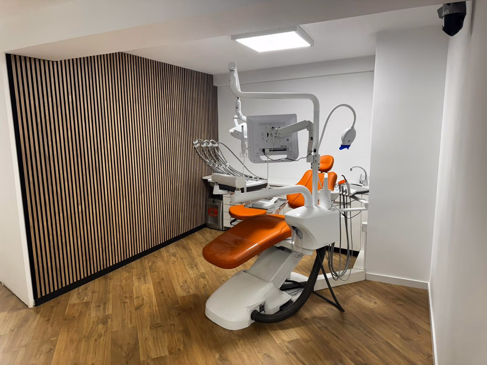 S630 dental chair in a supplied finished treatment-room reference image