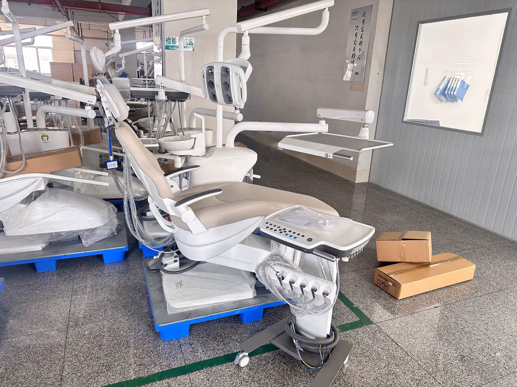S640 dental chair in a supplied finished treatment-room reference image