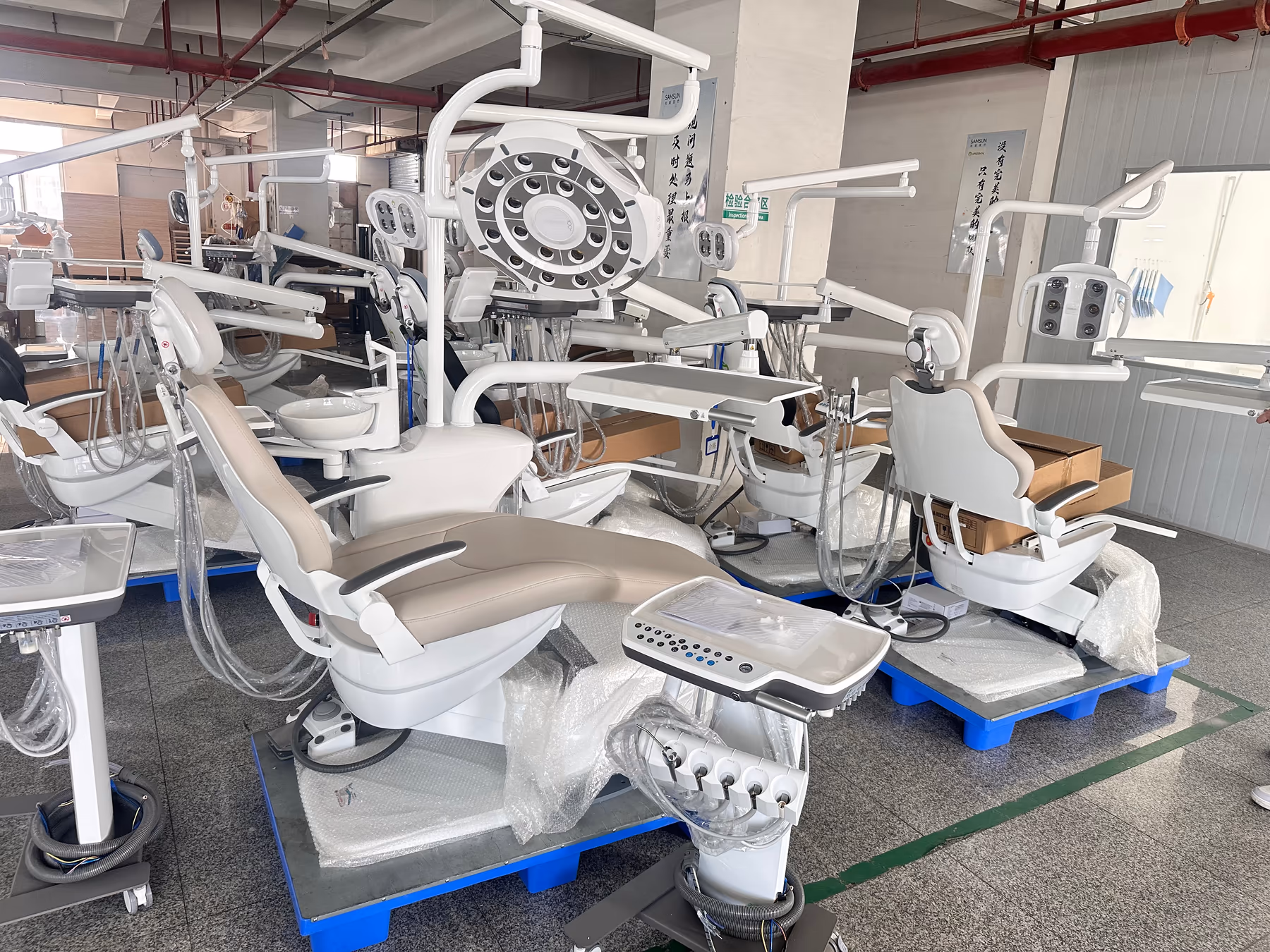 S640 dental chair in a supplied finished treatment-room reference image