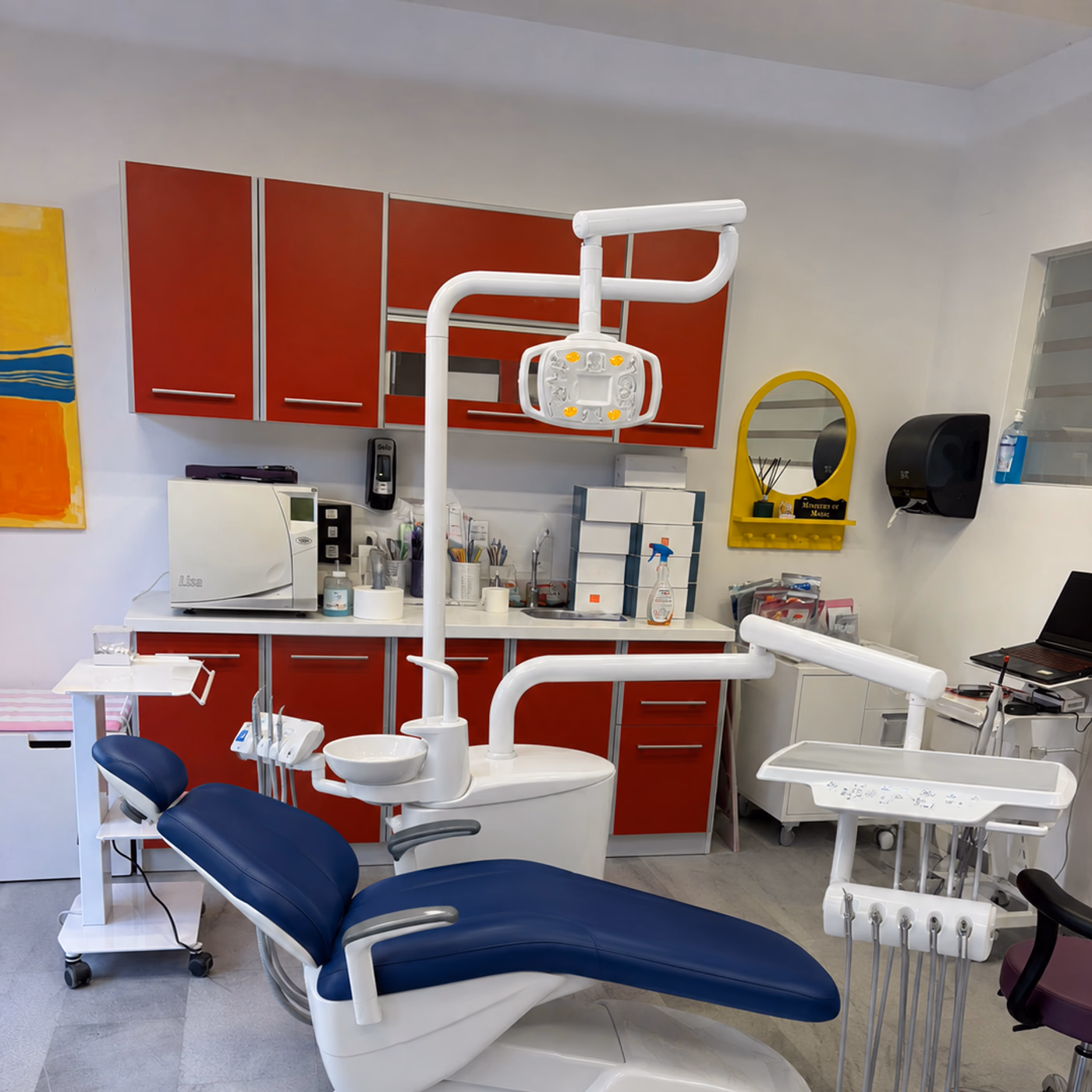 S660 dental chair in a supplied finished treatment-room reference image