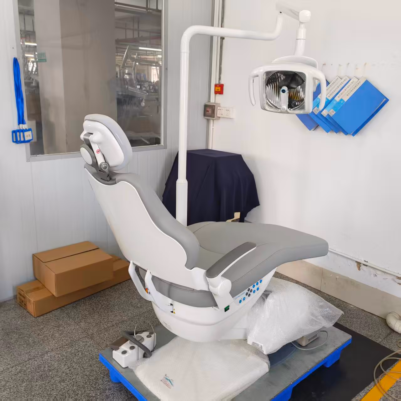 S690 dental chair in a supplied finished treatment-room reference image