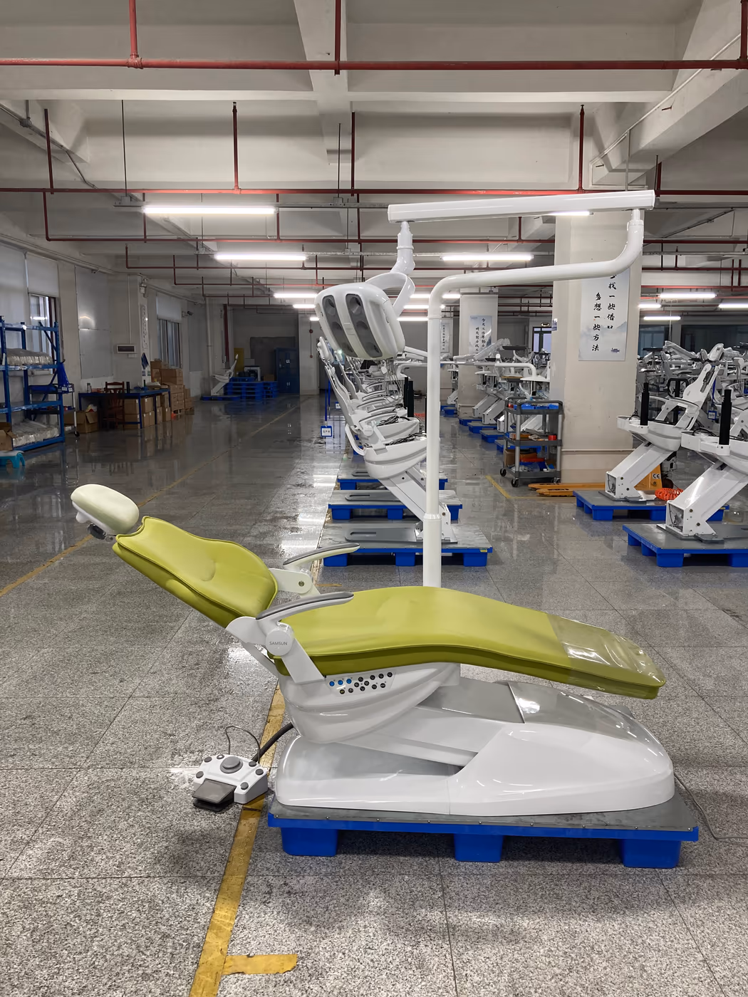 S690 dental chair in a supplied finished treatment-room reference image