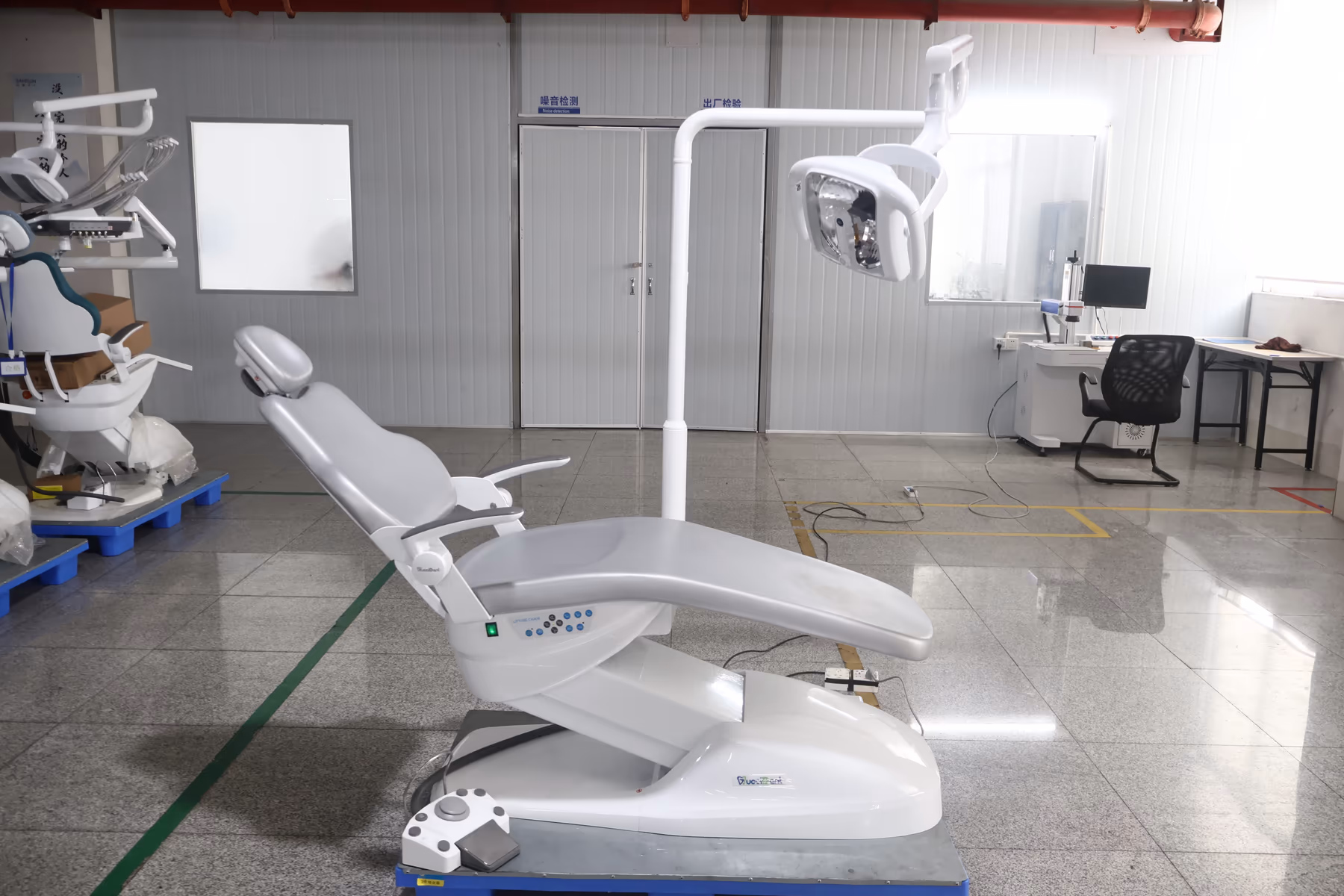 S690 dental chair in a supplied finished treatment-room reference image