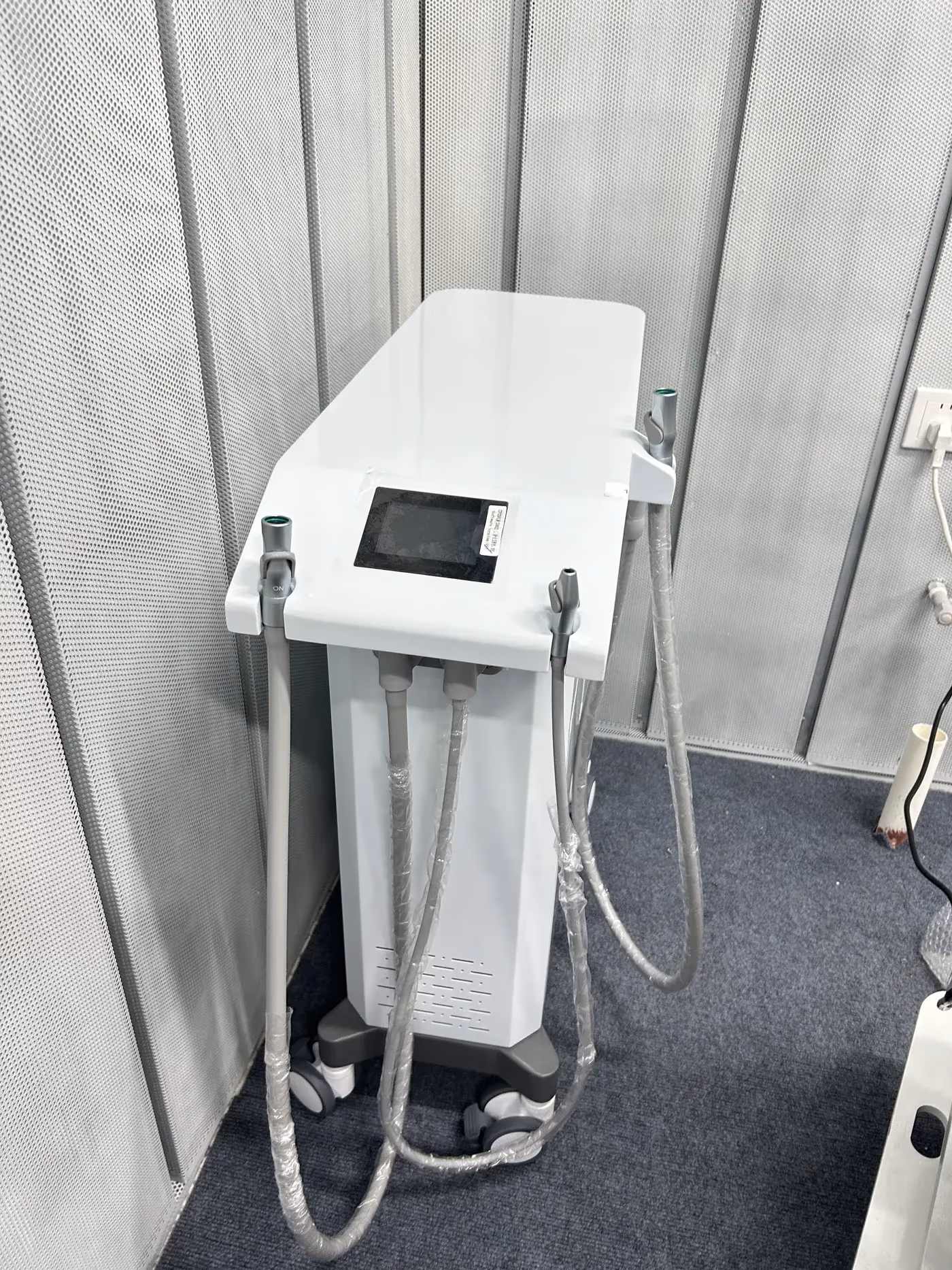 TJ-70 assistant cart in a real clinic installation