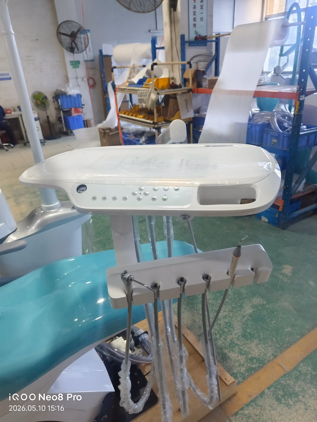 TJ2028I Elite dental chair in a supplied finished treatment-room reference image