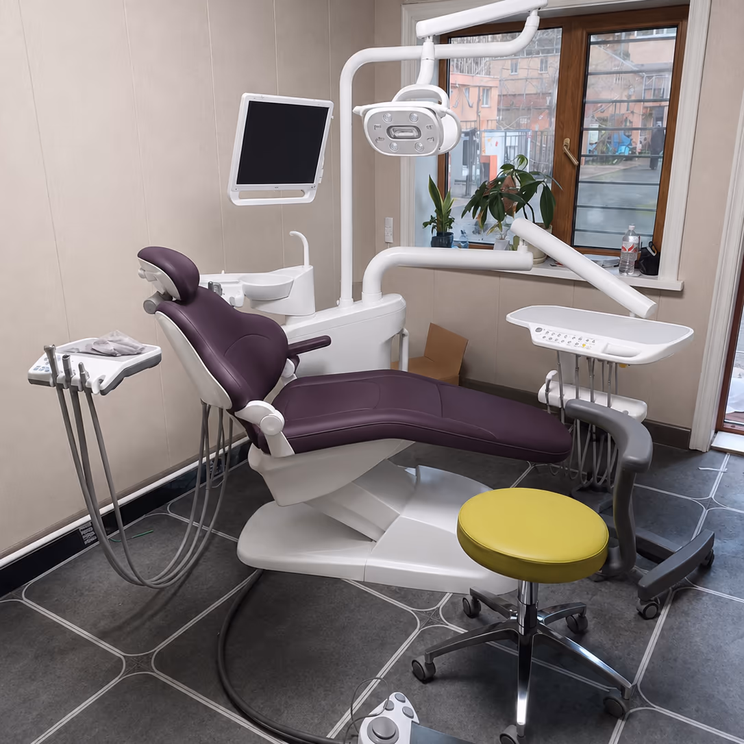 TJ2028II Prime dental chair in a supplied finished treatment-room reference image