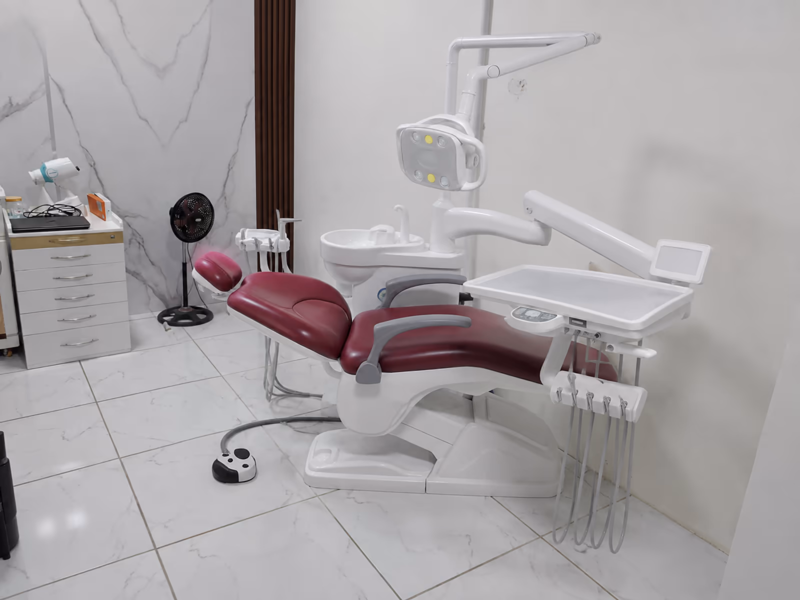 TJ2688 A1 dental chair in a finished treatment-room reference