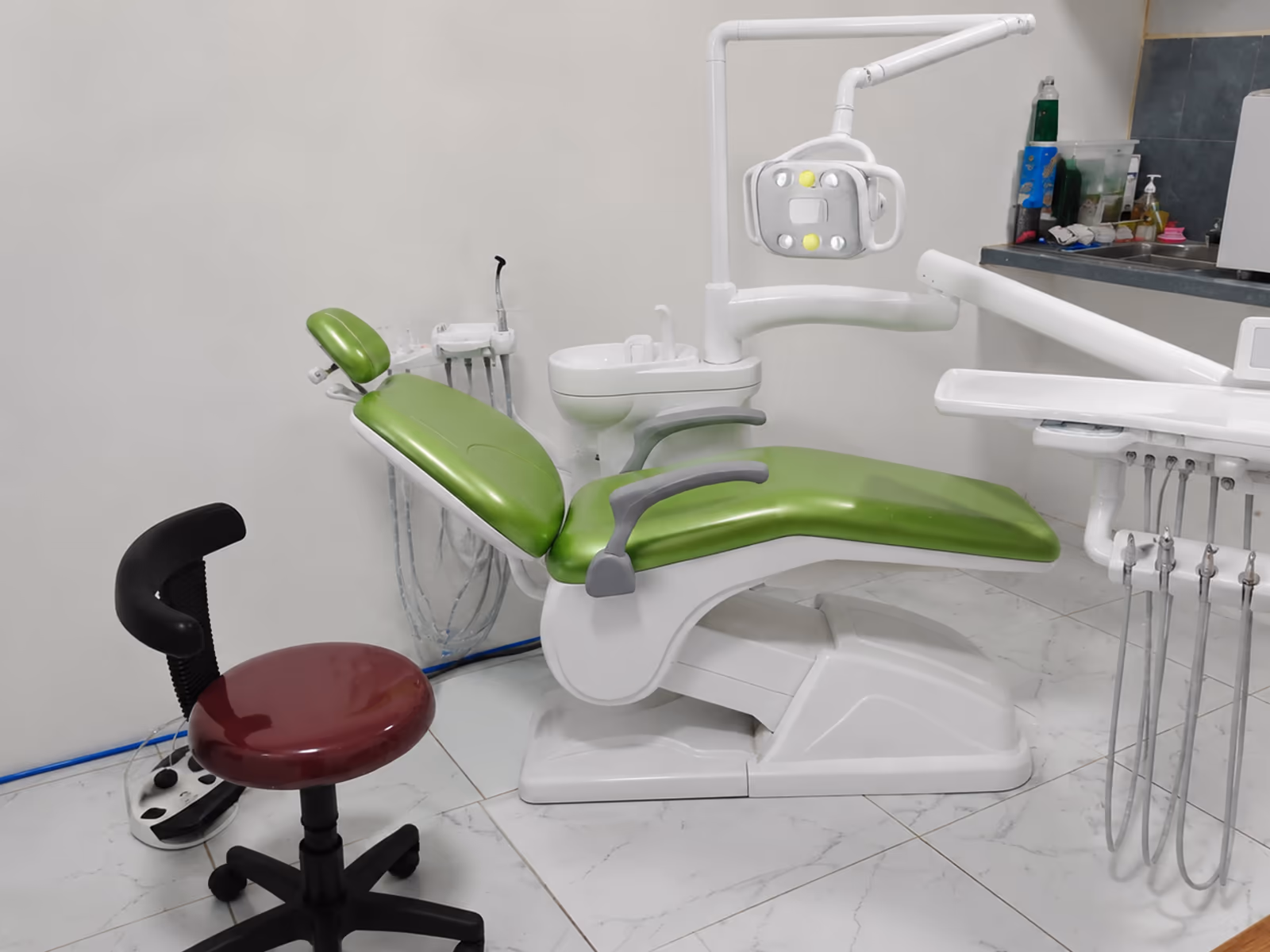 TJ2688 A1 dental chair in a finished treatment-room reference