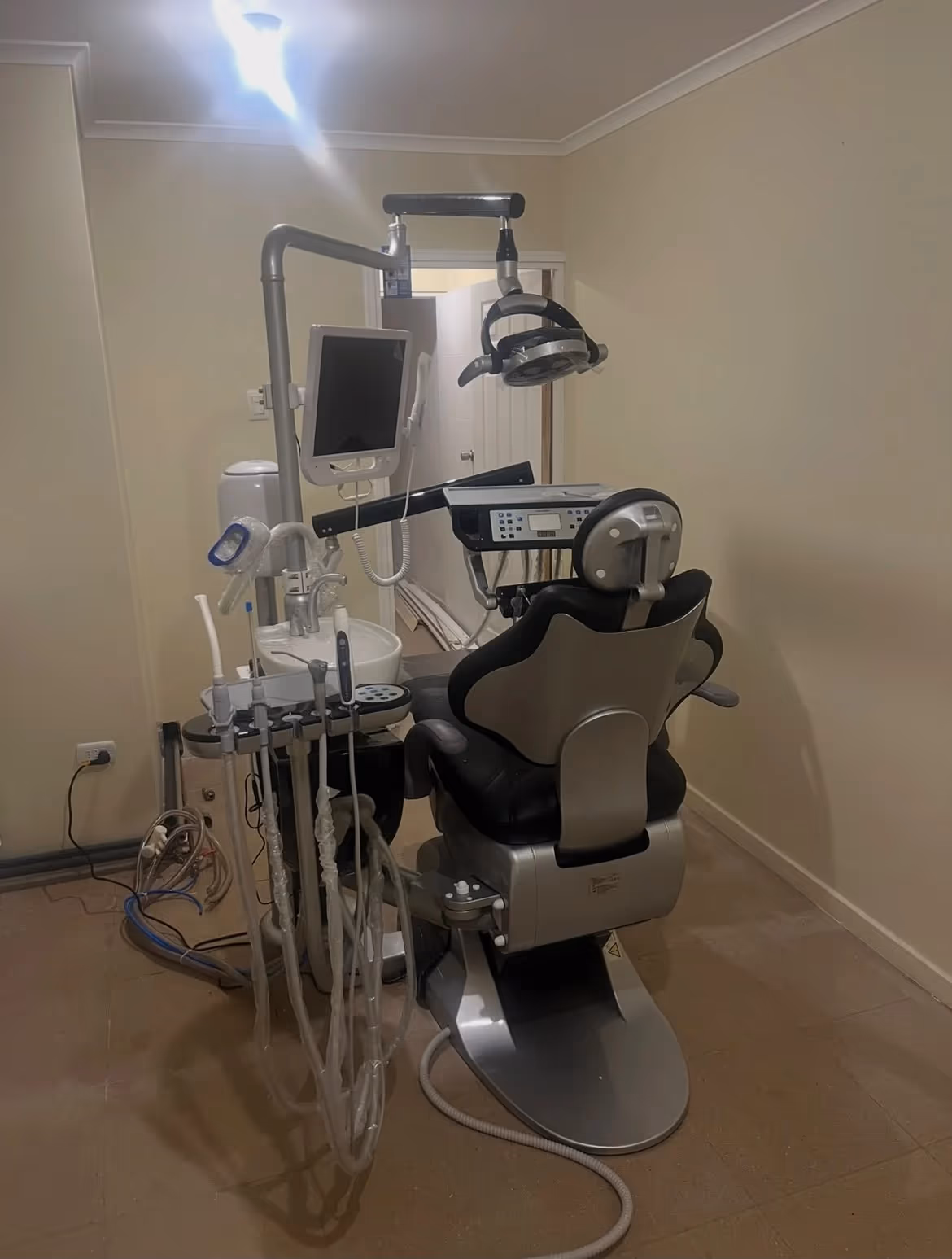 V3-Black dental chair patient comfort in a real clinic installation