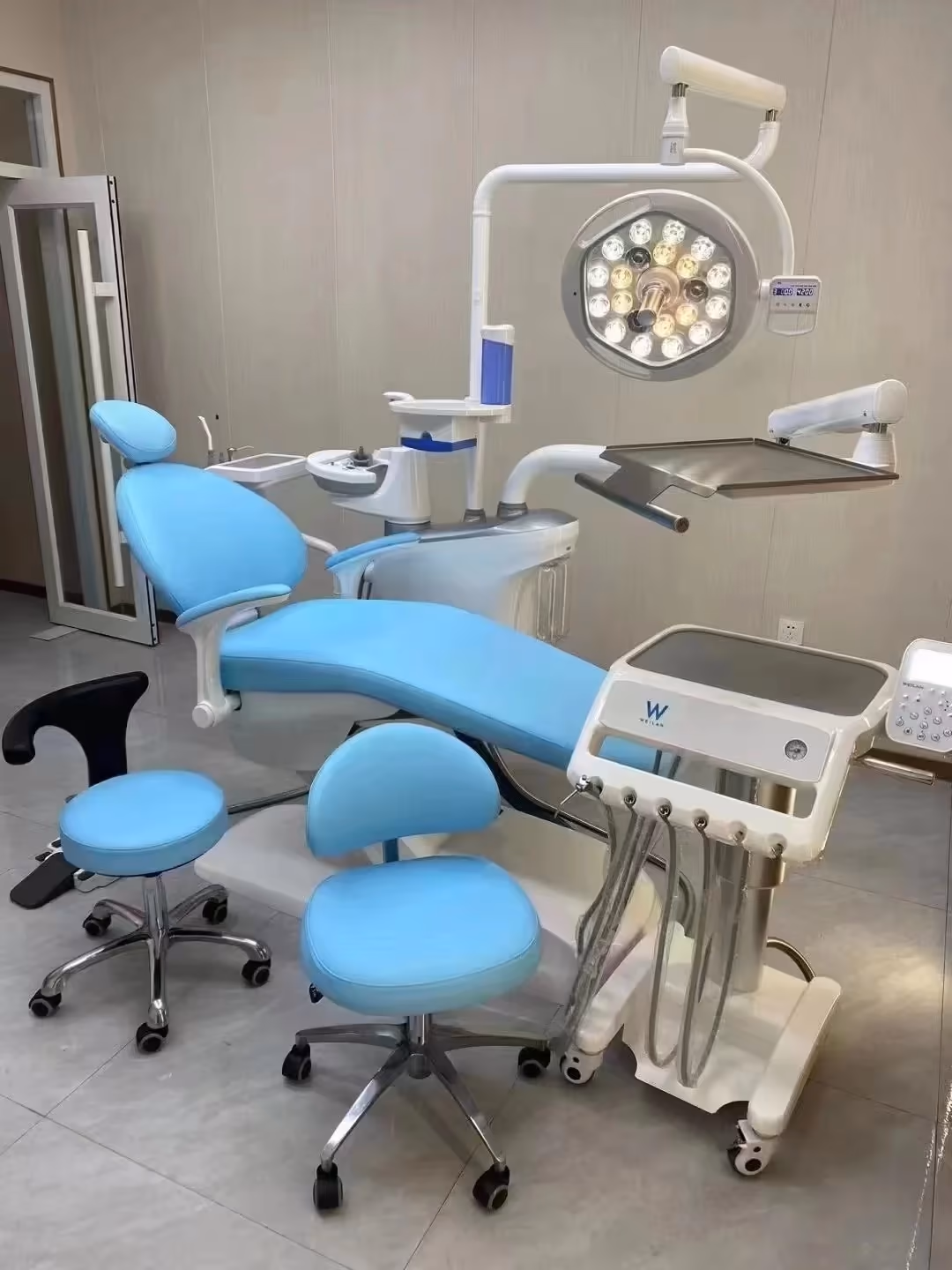 V3 Implant dental chair clean clinical layout in a real clinic installation