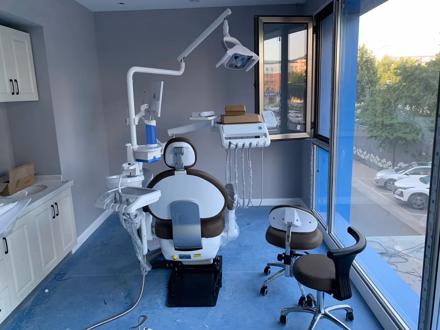 V3 Luxury dental chair patient comfort in a real clinic installation